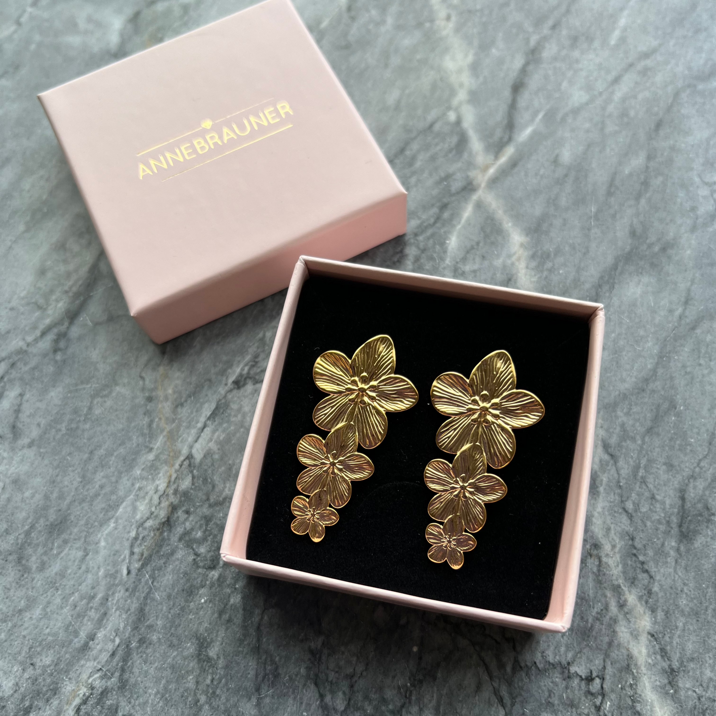 ANNEBRAUNER Grote Bloem Oorbellen