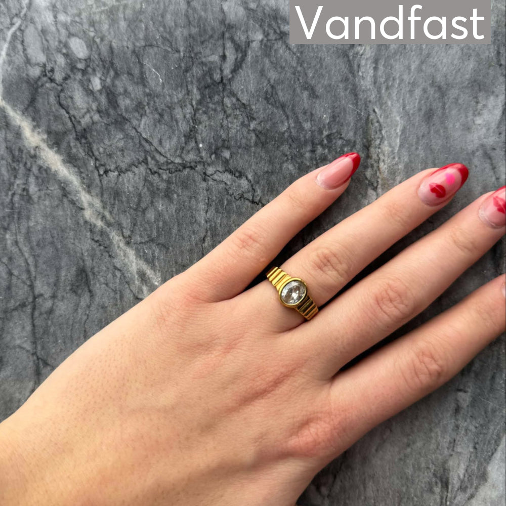ANNEBRAUNER Imperial Ring Clear