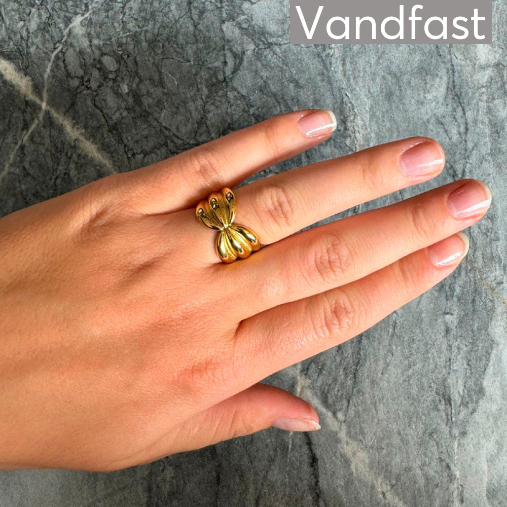 Annebrauner Opera Ring